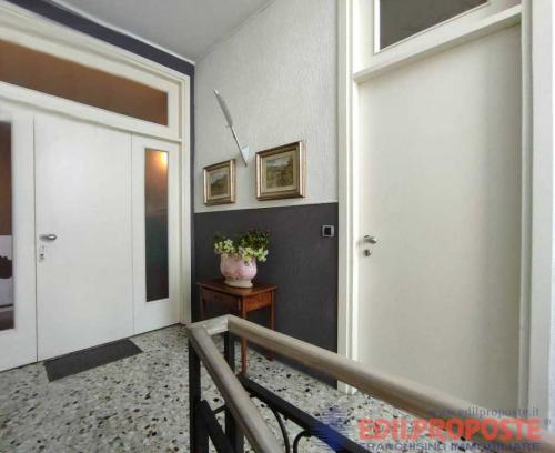 Appartamento in vendita a Lazzate