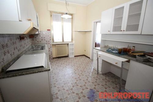 Appartamento in vendita a Lazzate
