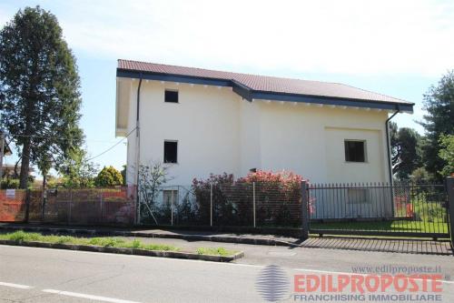 Villa in vendita a Misinto