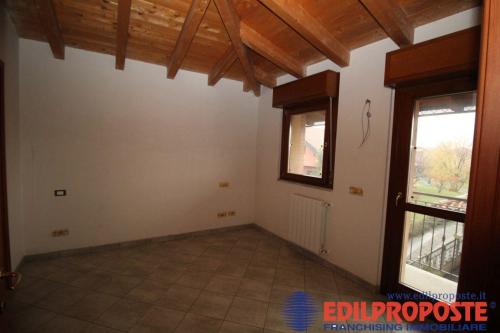 Appartamento in vendita a Misinto