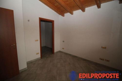 Appartamento in vendita a Misinto