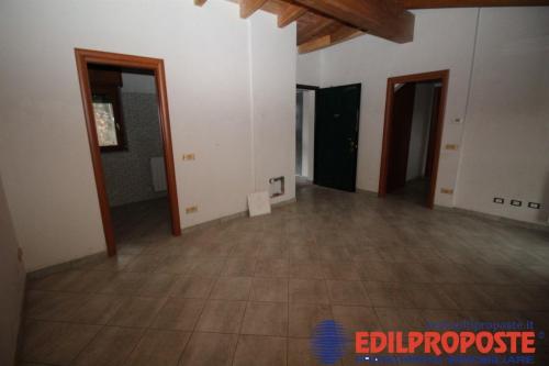 Appartamento in vendita a Misinto