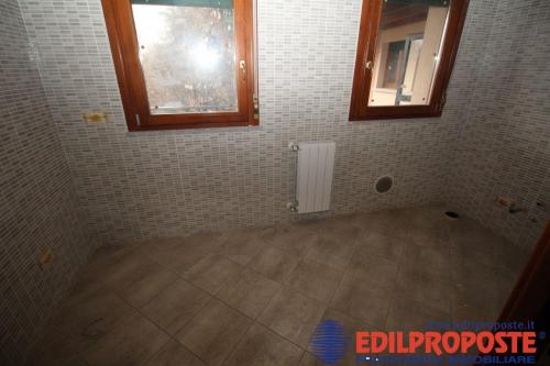 Appartamento in vendita a Misinto
