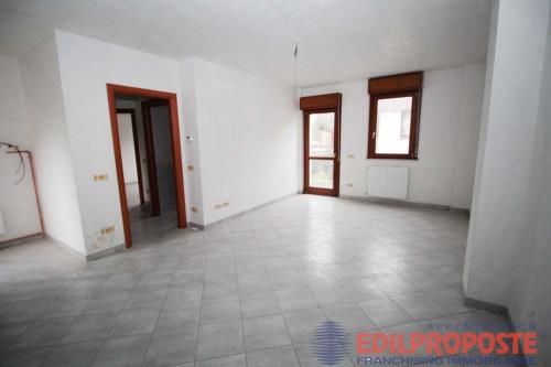 Appartamento in vendita a Misinto
