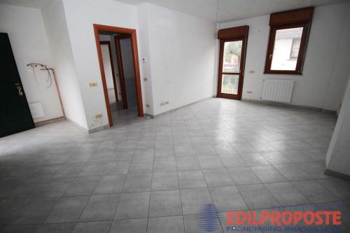 Appartamento in vendita a Misinto