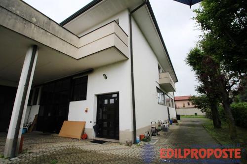 Capannone in affitto a Lentate sul Seveso