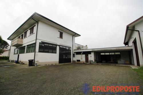 Capannone in affitto a Lentate sul Seveso