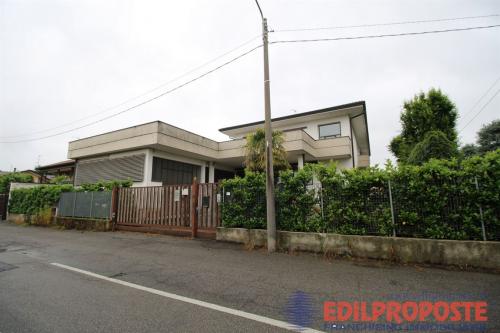 Capannone in affitto a Lentate sul Seveso