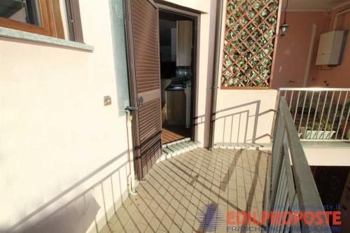 Appartamento in vendita a Lazzate