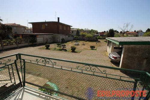 Villa in vendita a Lazzate