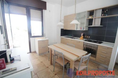 Appartamento in vendita a Lazzate