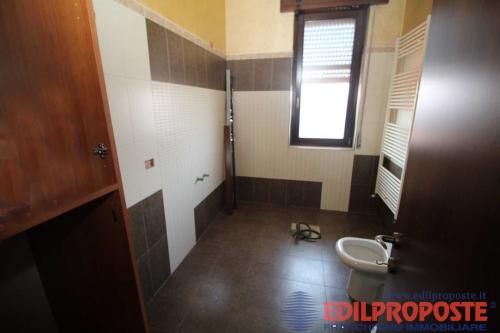 Appartamento in vendita a Lazzate