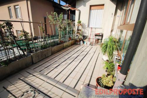 Appartamento in vendita a Cogliate