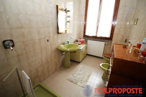 Villa in vendita a Lazzate