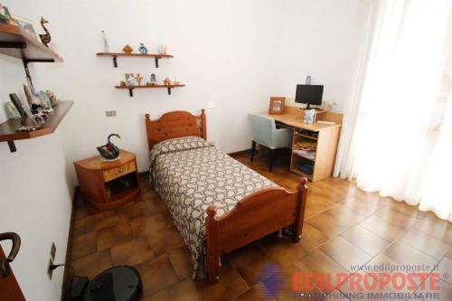 Villa in vendita a Lazzate