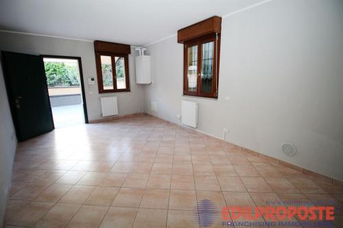 Appartamento in vendita a Misinto