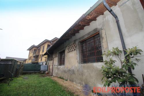 Rustico in vendita a Lentate sul Seveso