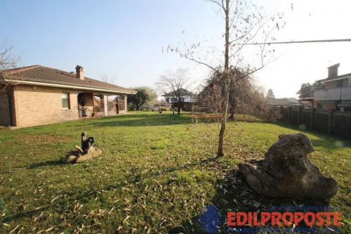 Villa in vendita a Misinto