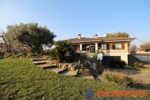 Villa in vendita a Misinto