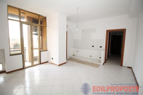 Appartamento in vendita a Lazzate