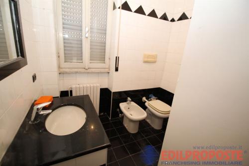 Appartamento in vendita a Lazzate