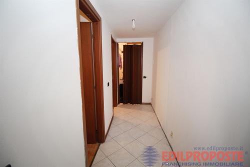 Appartamento in vendita a Lazzate