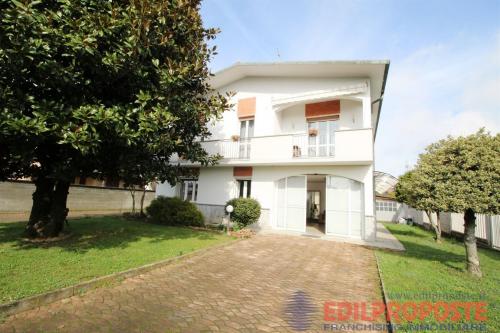 Villa in vendita a Misinto