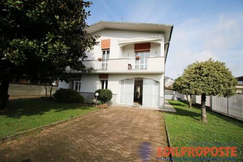 Villa in vendita a Misinto