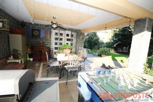 Villa in vendita a Cogliate