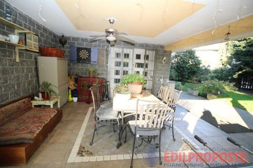 Villa in vendita a Cogliate