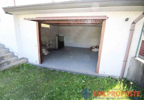 Villa in vendita a Lazzate