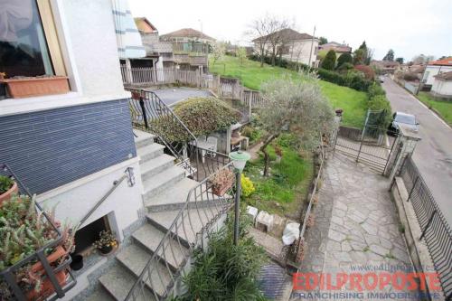 Villa in vendita a Ceriano Laghetto