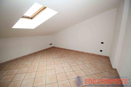 Appartamento in vendita a Cogliate