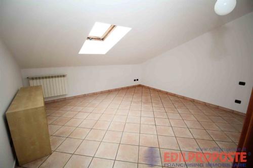 Appartamento in vendita a Cogliate