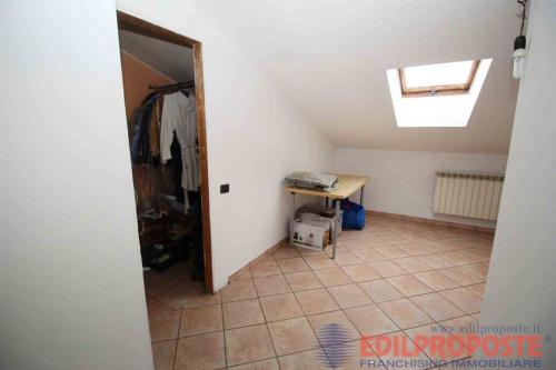 Appartamento in vendita a Cogliate