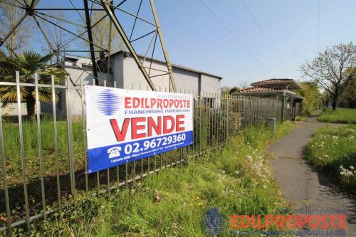 Locale commerciale in vendita a Cesano Maderno