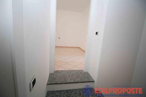 Appartamento in vendita a Lazzate