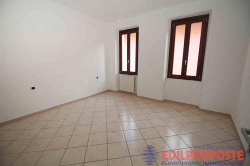 Appartamento in vendita a Lazzate