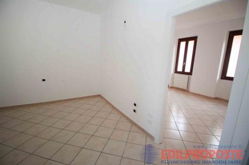 Appartamento in vendita a Lazzate