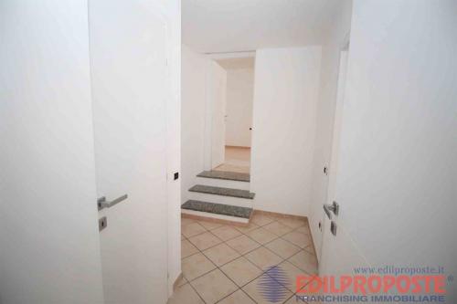 Appartamento in vendita a Lazzate