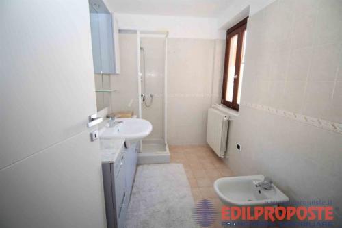 Appartamento in vendita a Lazzate