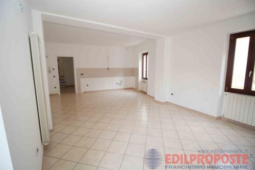 Appartamento in vendita a Lazzate