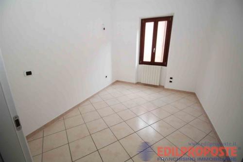 Appartamento in vendita a Lazzate