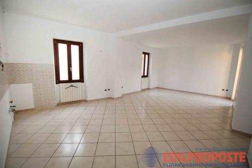 Appartamento in vendita a Lazzate