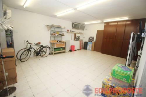Appartamento in vendita a Lazzate