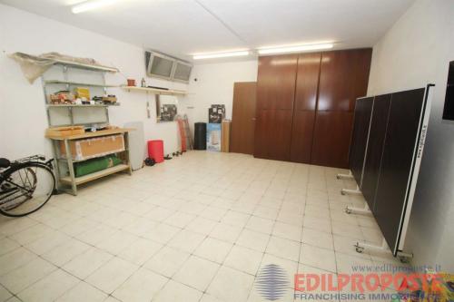 Appartamento in vendita a Lazzate