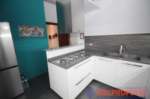 Appartamento in vendita a Lazzate
