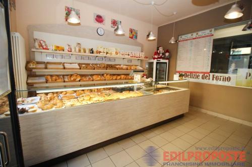 Locale commerciale in vendita a Lentate sul Seveso