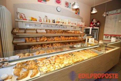 Locale commerciale in vendita a Lentate sul Seveso