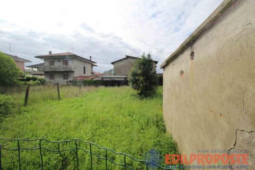 Terreno edificabile in vendita a Cogliate
